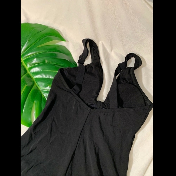 NEW $168 Robin Piccone Ava Underwire One-Piece Swimsuit in Black‎ [SZ 6 ] - Picture 7 of 8